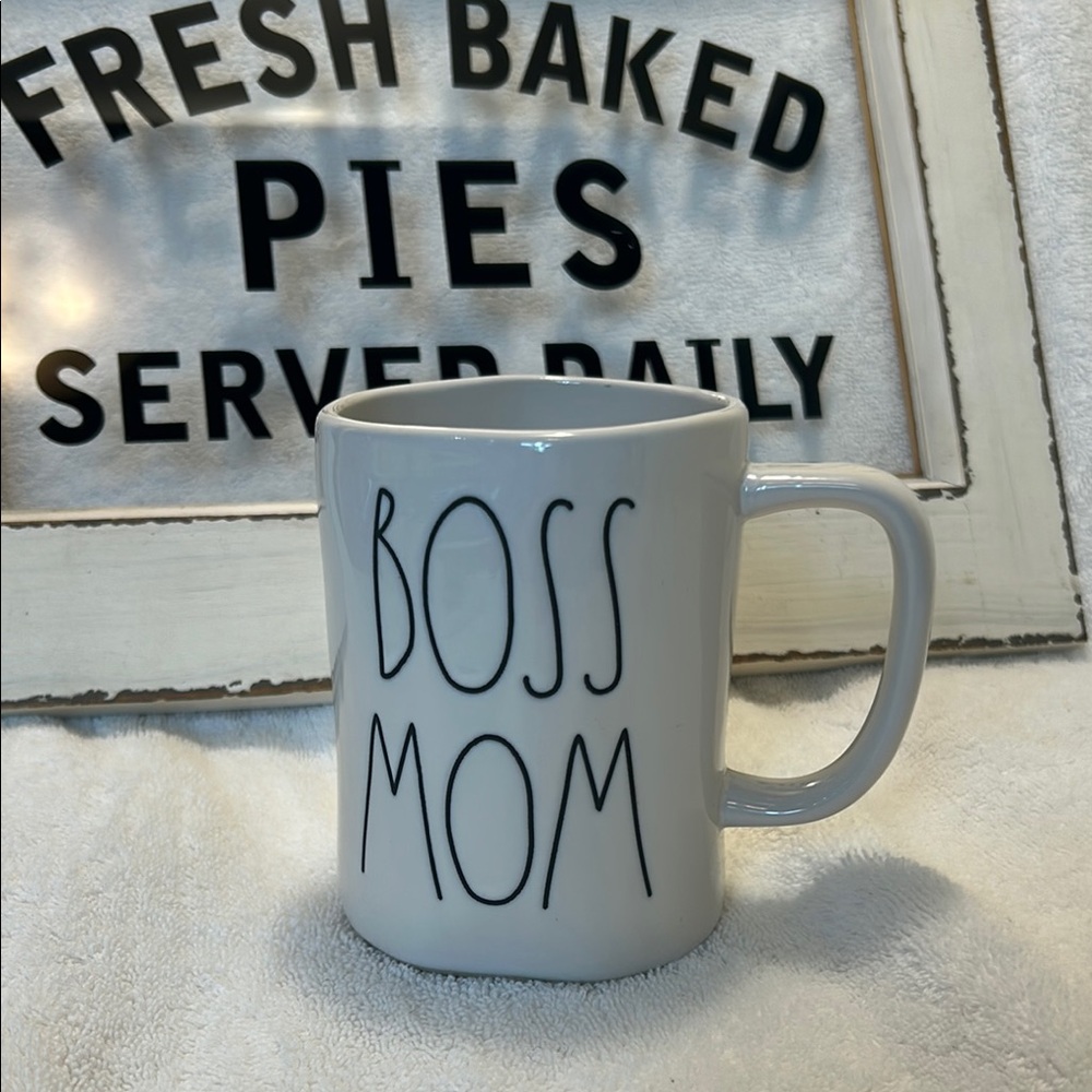 Rae Dunn 'Boss Mom' Mug